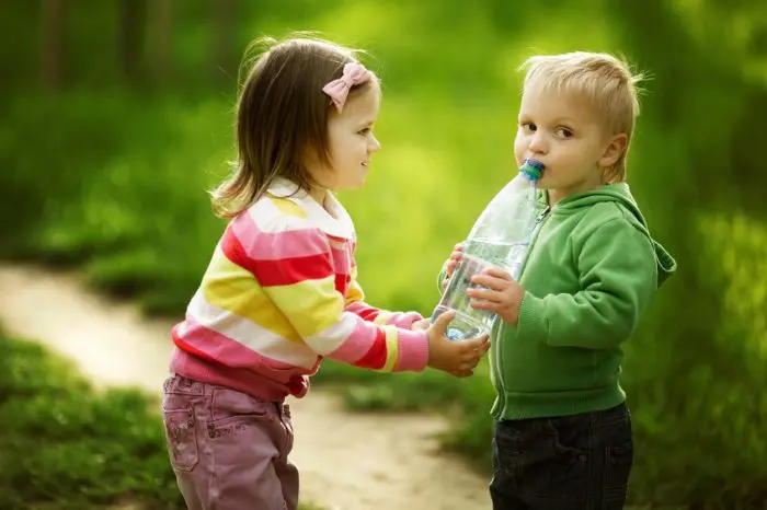 ¿Cómo enseñar a compartir a los niños?