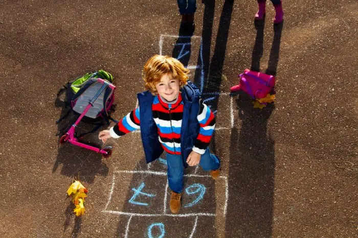 Juegos tradicionales al aire libre para niños