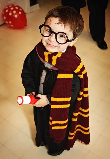 Disfraz casero de Harry Potter para niño
