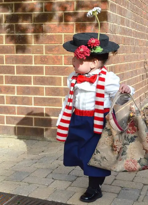 Disfraz casero de Mary Poppins para niña