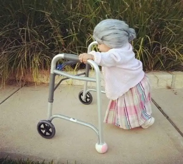 Disfraz casero de anciana para niña