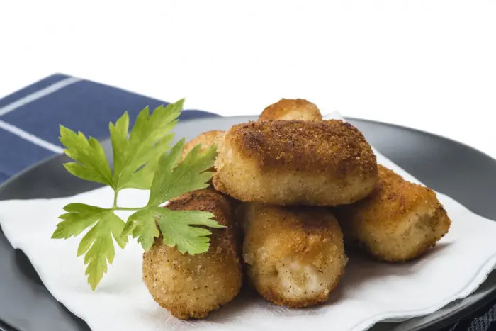 Croquetas de pescado aprovechando el pescado del día anterior