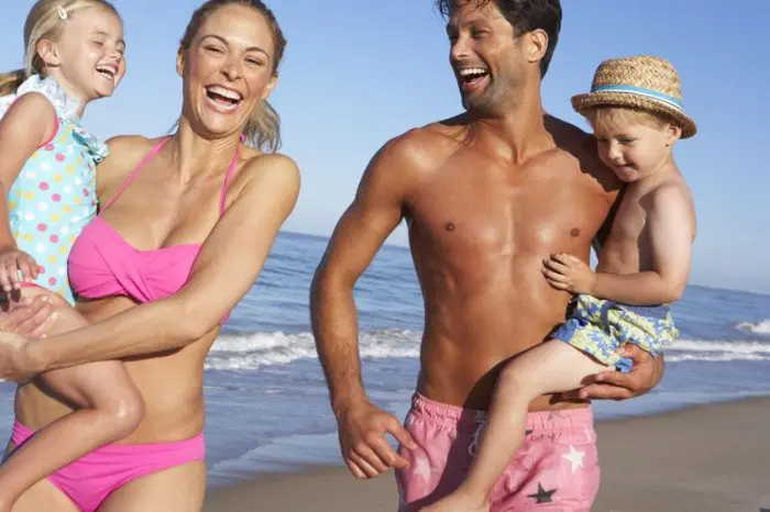 Actividad infantil al aire libre Excursión a la playa