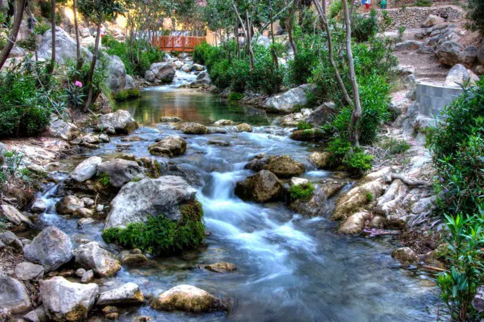 Piscina natural Fuentes del Algar Alicante