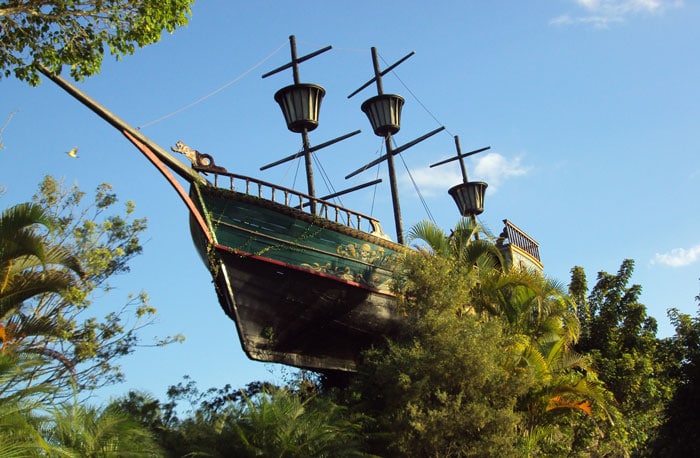 Galeones piratas en parque de atracciones Mundo Beto Carrero, en Penha, Brasil