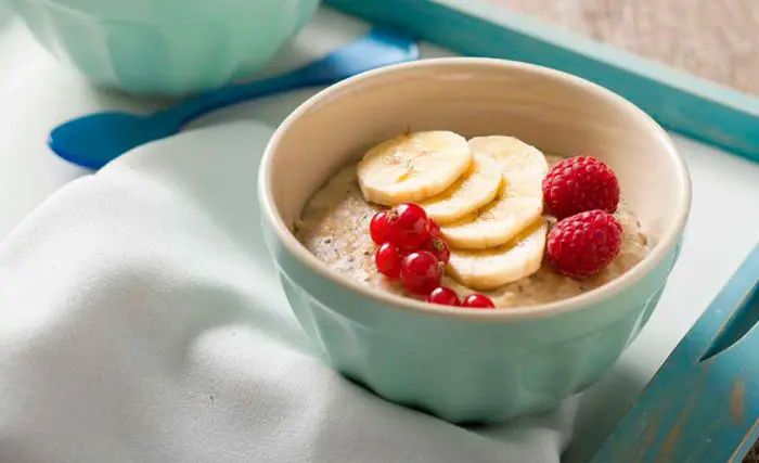 Receta vegetariana Porridge con leche de almendras y semillas de chía