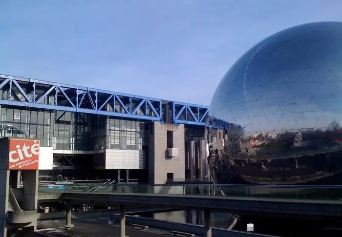 Ciudad de la Ciencia y la Industria en París