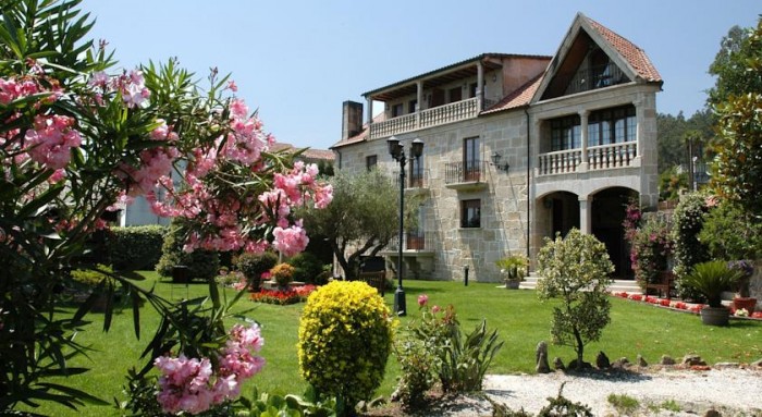 Hotel rural Casa Antiga do Monte, en Lestrove, A Coruña Hotel rural Casa Antiga do Monte, en Lestrove, A Coruña