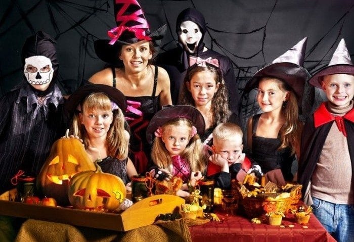Celebrar Halloween con los niños Celebrar Halloween con los niños