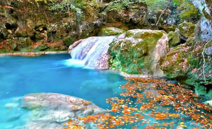 Nacedero Urederra, en Baquedano, Parque Natural de Urbasa-Andía