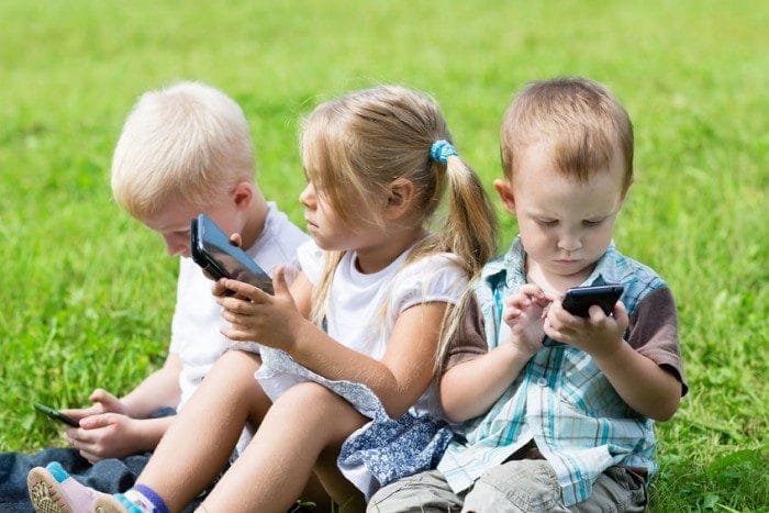 niños smartphones