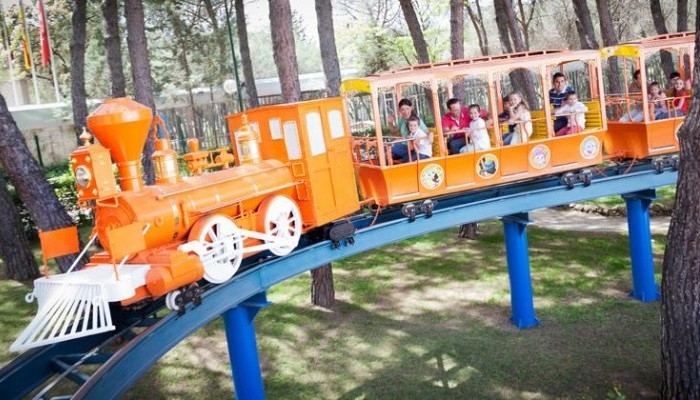 Nickelodeon Express (zona NickelodeonLand) en Parque de atracciones de Madrid