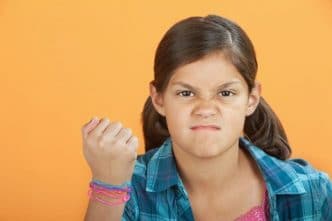 Qué puedes hacer si tu hijo no se comporta bien en la escuela