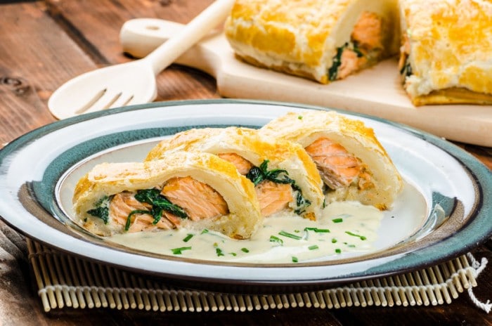 Receta de Salmón en hojaldre con crema de espinacas para Navidad