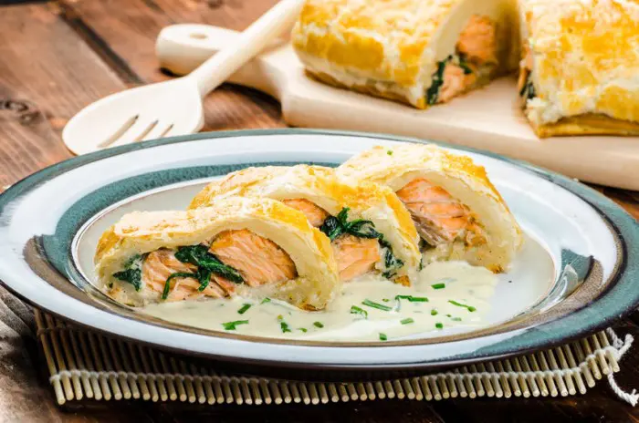 Receta de Salmón en hojaldre con crema de espinacas para Navidad