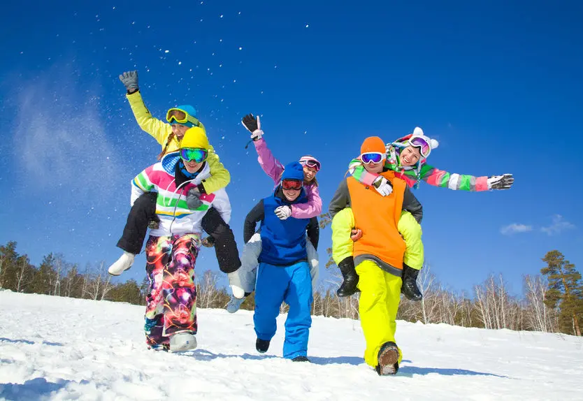 Excursión a la nieve Cómo proteger a los niños