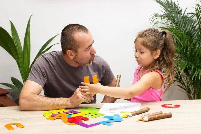 Cómo ayudar a tu hijo a pronunciar la R y la S