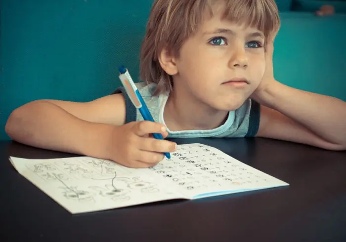 ¿Debe repetir curso un niño con TDAH?