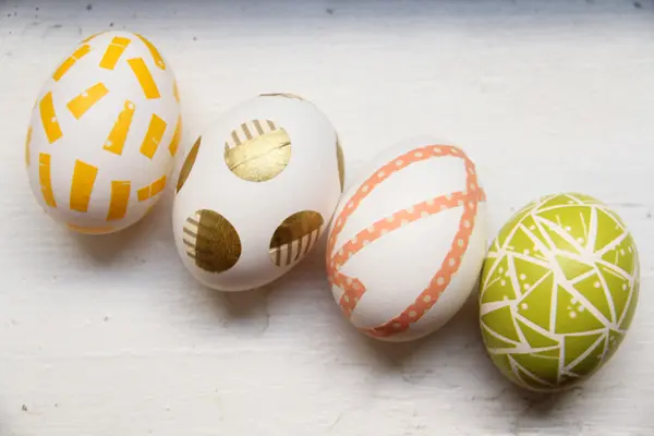 Huevos Pascua decorados con Washi Tape