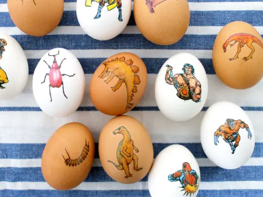 Huevos de Pascua tatuados