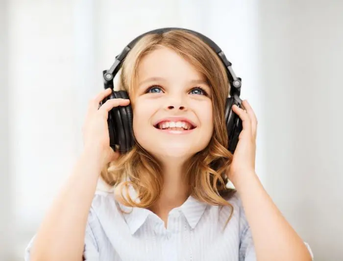 Cómo índice exactamente la música sobre el cerebro infantil