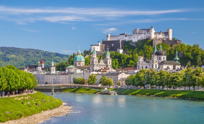 Viajar a Festung Hohensalzburg y el río Salzach en Salzburgo