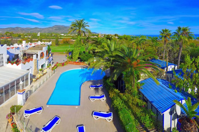 Camping Estanyet, en Les Cases d'Alcanar, Tarragona, España