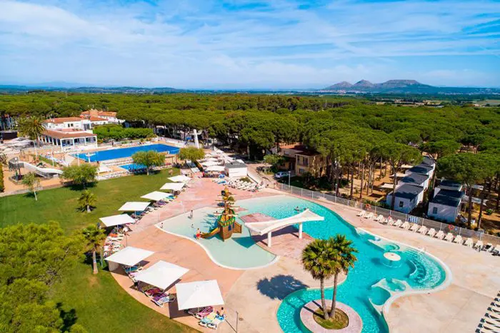 Camping Sandaya Cypsela Resort, en Girona, Cataluña