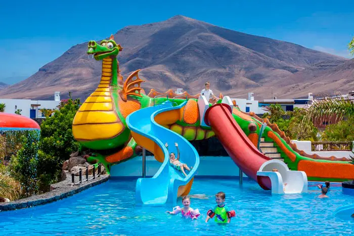 Hotel con toboganes Gran Castillo Tagoro Family & Fun Playa Blanca, en Playa Blanca, Las Palmas