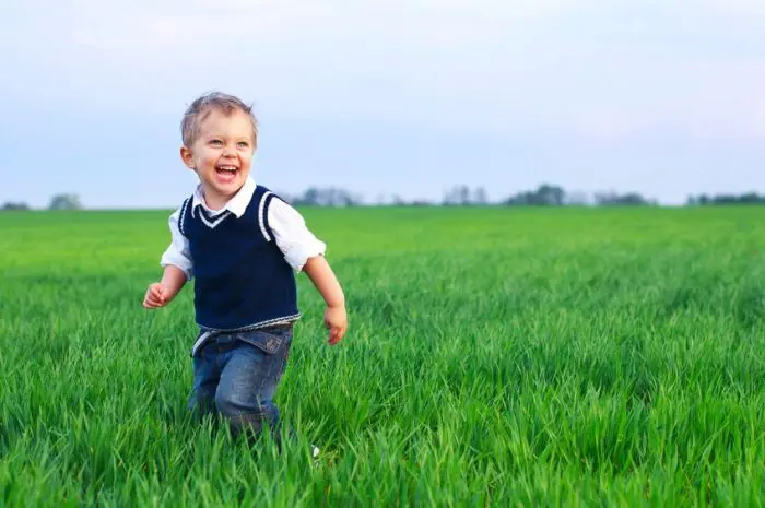 Cómo criar a un niño para fomentar su curiosidad