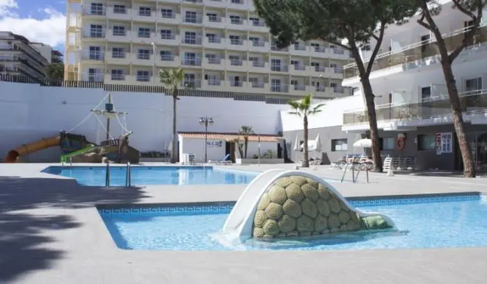 Hotel Oasis Park, en Salou, Tarragona, Cataluña