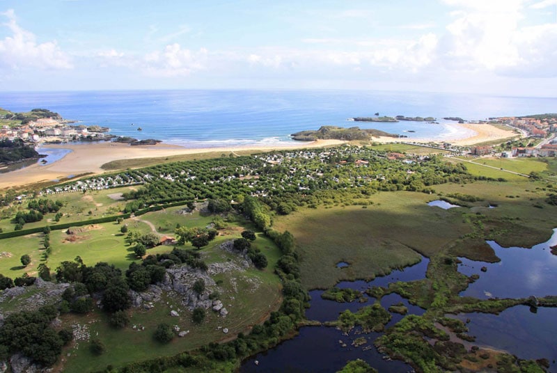 Camping Playa Joyel, en Noja, Cantabria