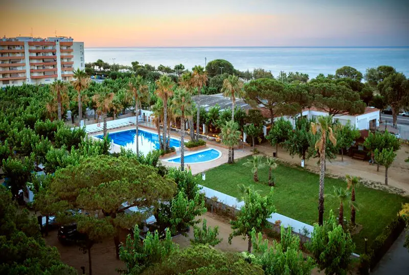 Camping playa Bell Sol, en Pineda de Mar, Barcelona