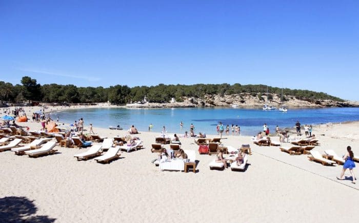 Camping playa Cala Bassa, en San José - San Agustín, Ibiza, Islas Baleares