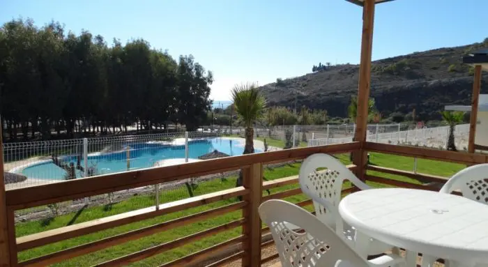Camping playa El Torres, en Villajoyosa, Alicante