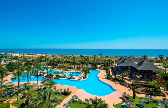 Los mejores hoteles para familias en España: ¡vacaciones inolvidables con tus hijos!