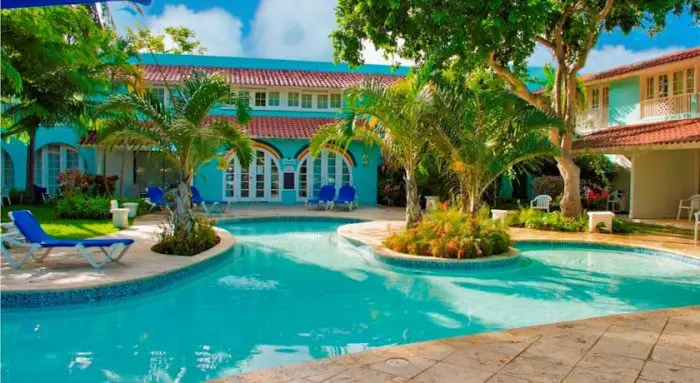 Resort Hotel Almond Beach Resort, en Barbados