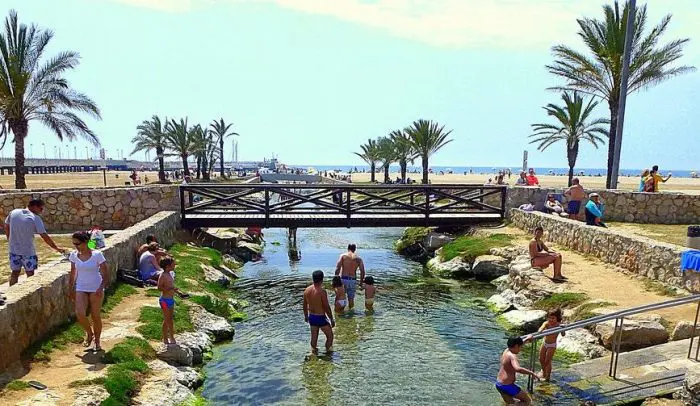 Balneario gratis Estany i Riuet de Coma-ruga, en El Vendrell, Tarragona