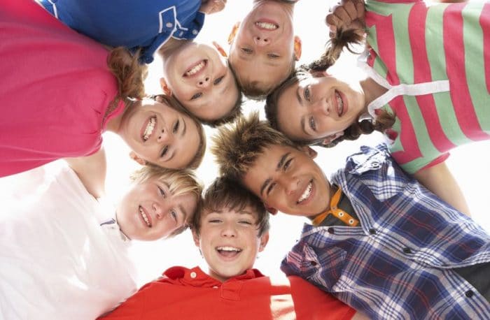 Amigo Reprimir Electrizar Consejos para influir en los adolescentes más que sus amigos - Etapa Infantil Amigo Reprimir Electrizar Consejos para influir en los adolescentes más que sus amigos - Etapa Infantil