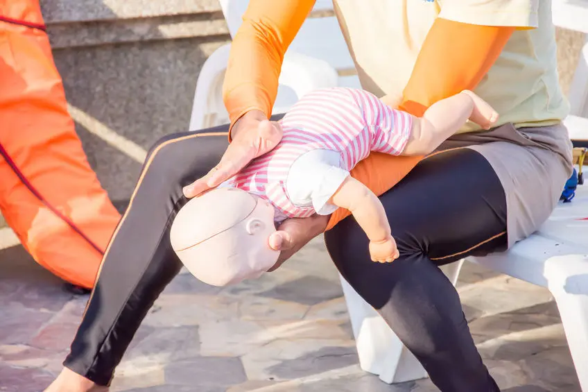 ¿Qué hacer cuando un niño se atraganta?