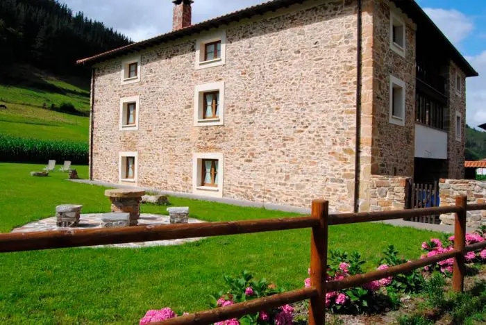 Casa rural Ca Lulón, en Yerbo, Asturias