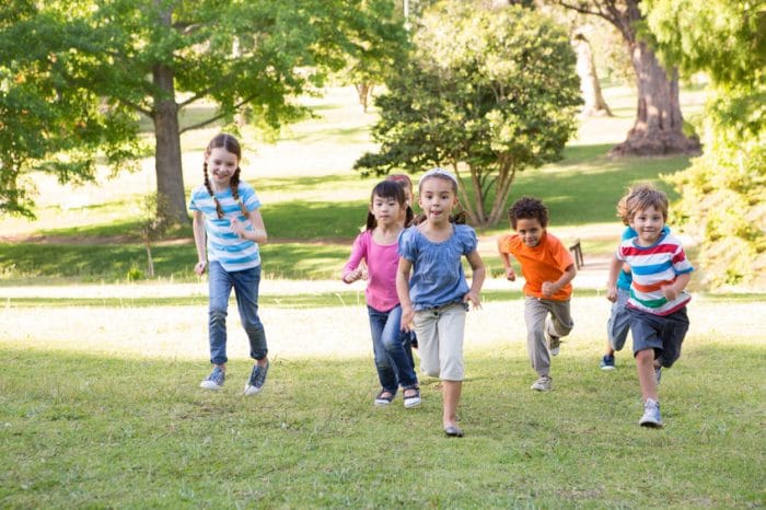 La importancia de los primos en la vida de los niños
