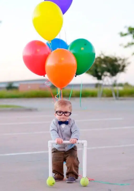 Disfraz casero de Carl niño para Halloween