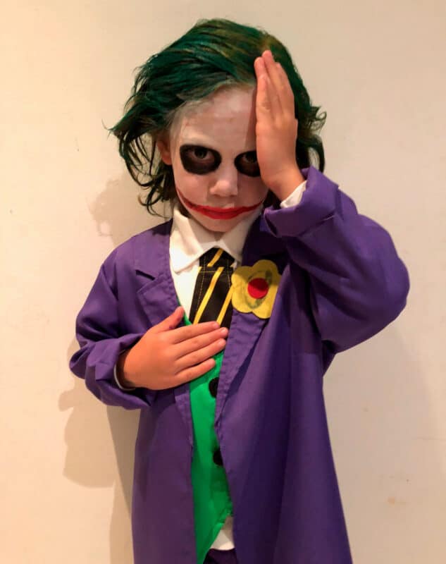 Disfraz casero de Joker niño para Halloween