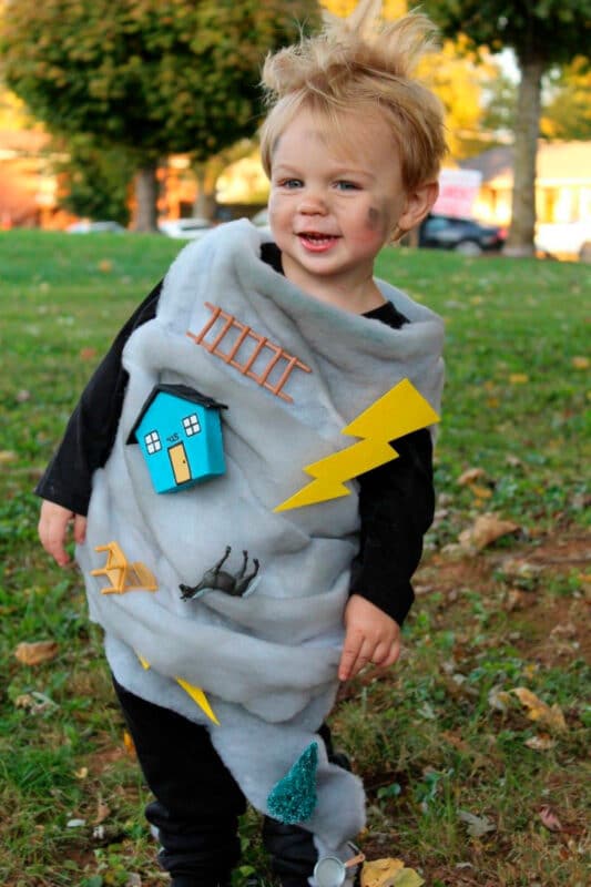 Disfraz casero de tornado niño y niña para Halloween