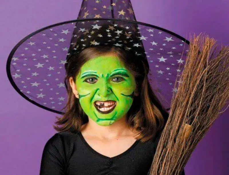 Maquillaje de bruja verde fea niña para Halloween