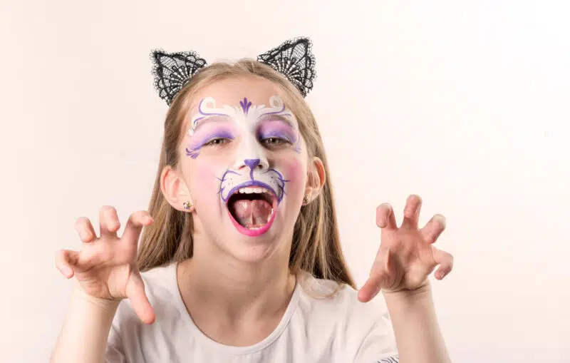 Maquillaje de felina niña para Halloween