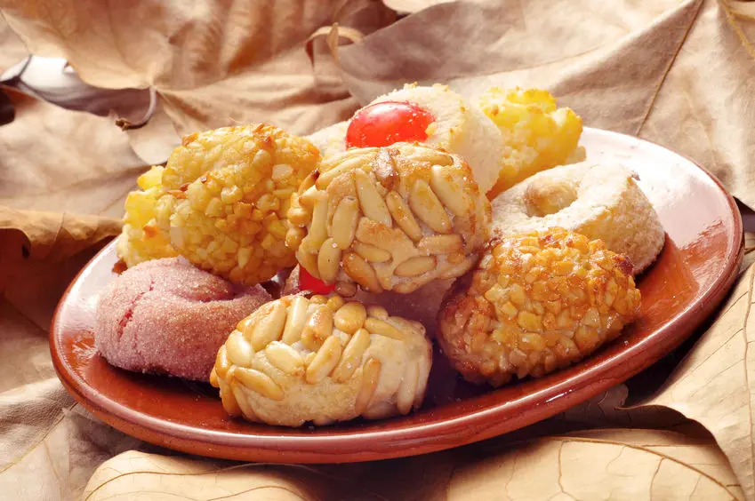 Receta de panellets de piñones para hacer con niños