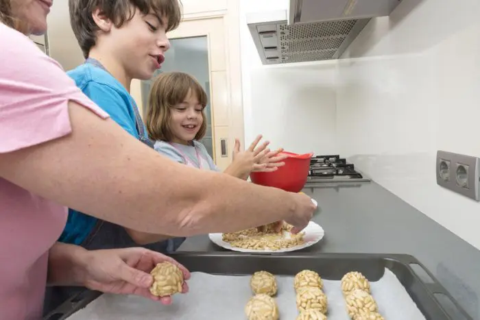 Panellets de piñones