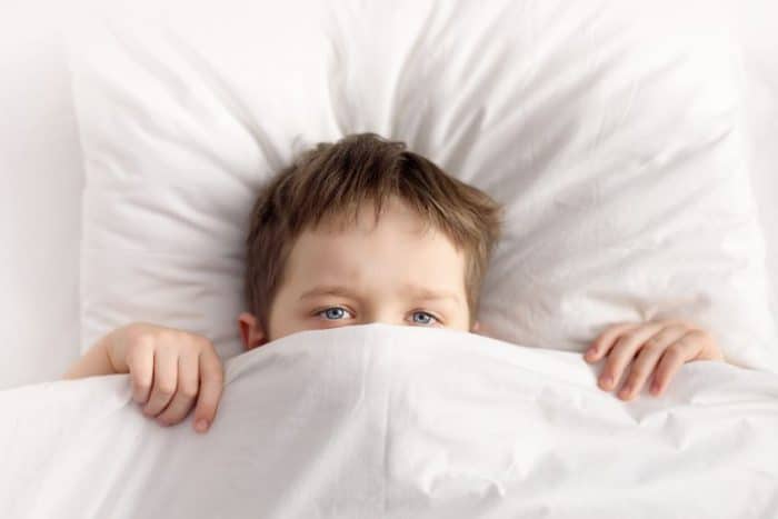 niños dormir miedo